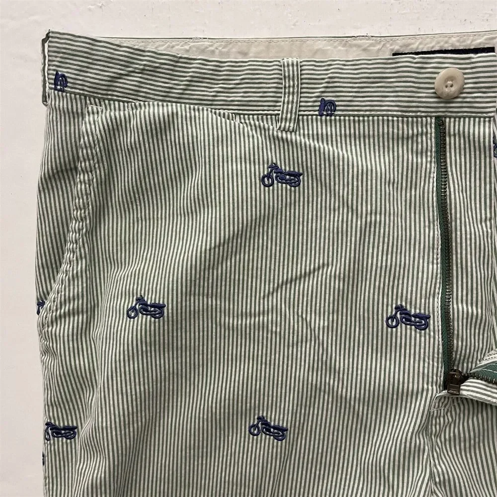 Tommy Hilfiger 42 x 11